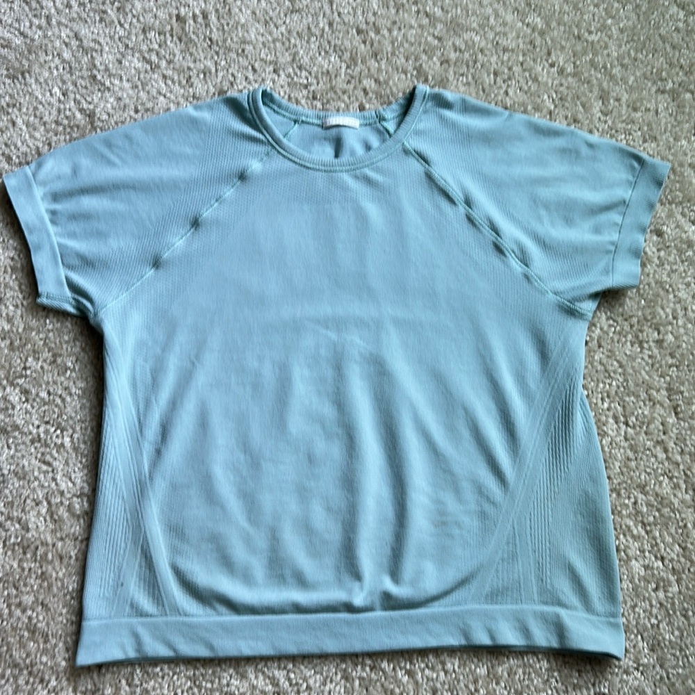 Athleta Girl Power Up Seamless Sport Length Tee Size M